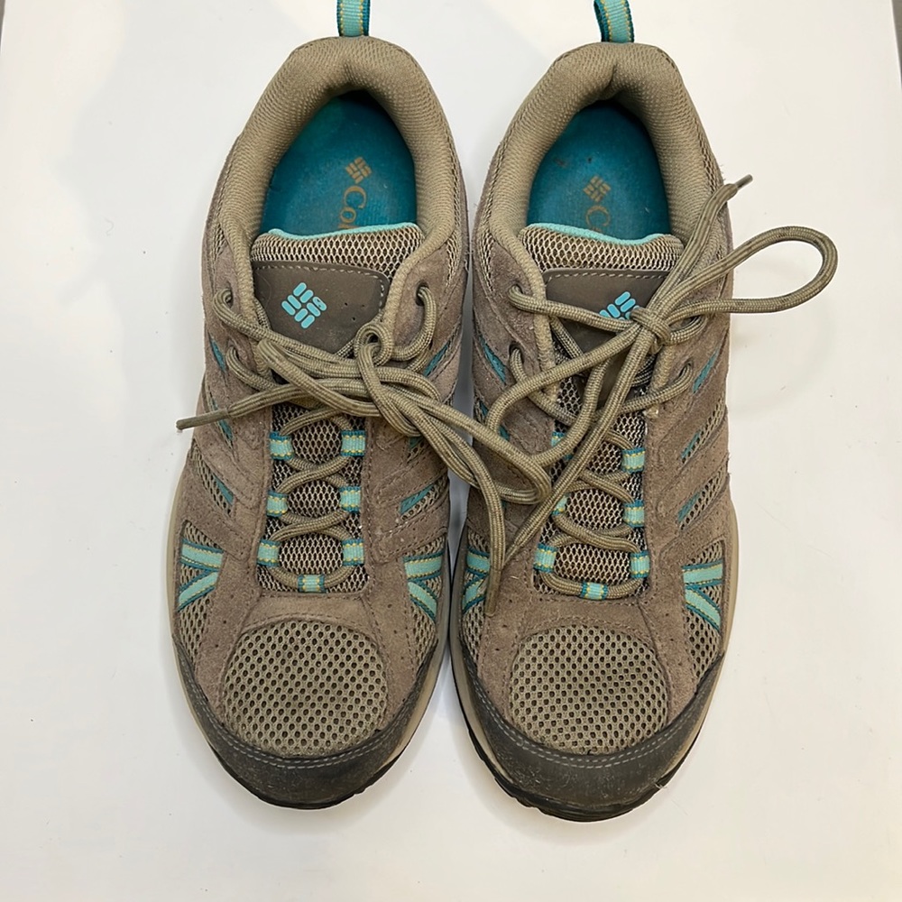 Columbia hiking shoes
